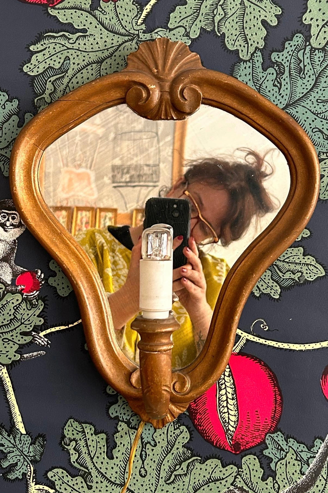 Specchio con portalampada