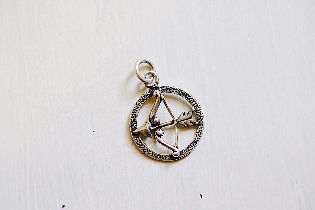 Collana con medaglietta vintage segno zodiacale