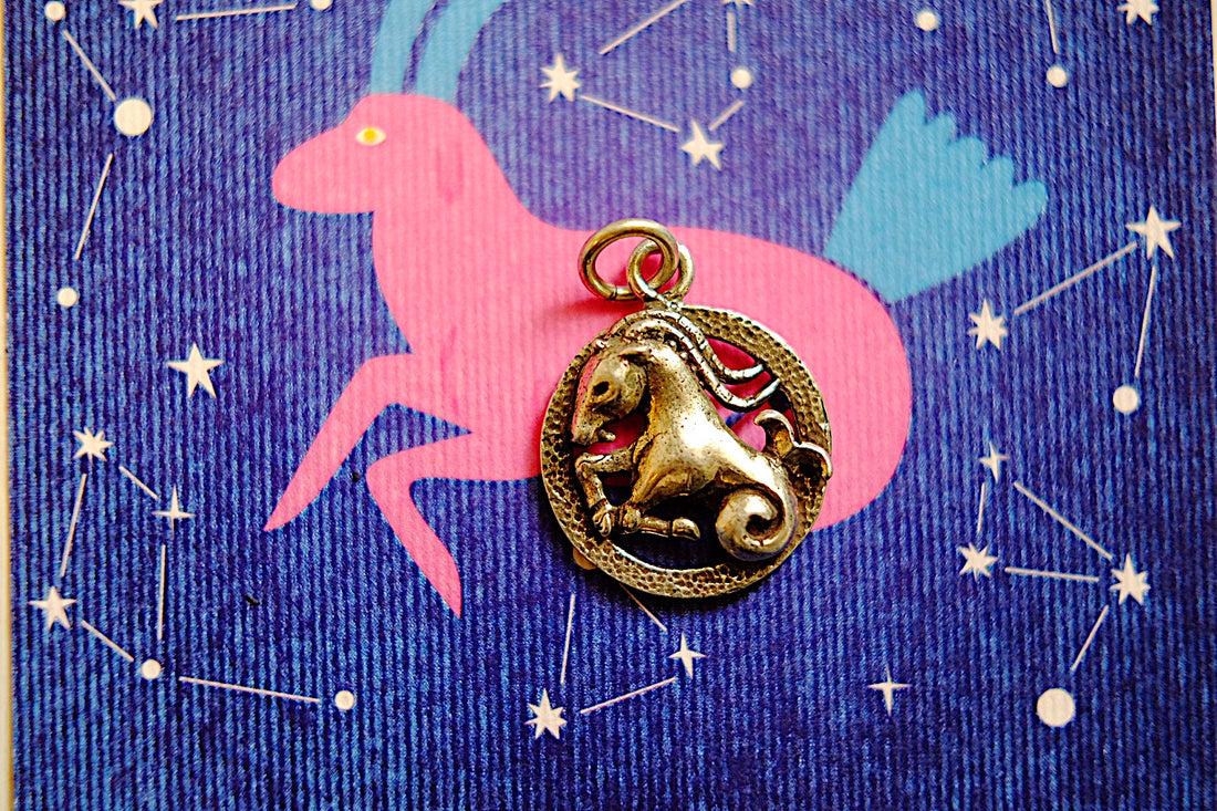 Collana con medaglietta vintage segno zodiacale