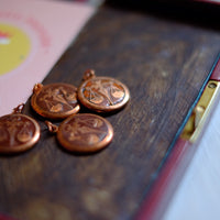 Medaglietta vintage segno zodiacale