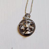 Collana con medaglietta vintage segno zodiacale